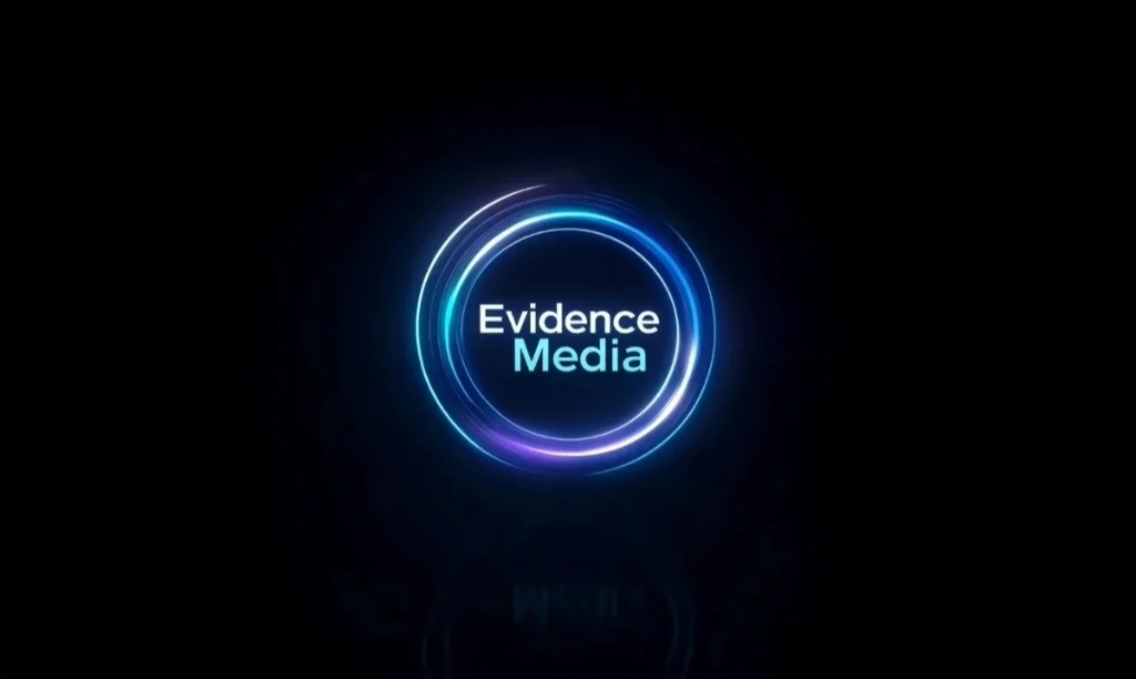 Logo du projet Evidence Media représentant le nom du projet au milieu d'une spirale numérique bleue et violette.